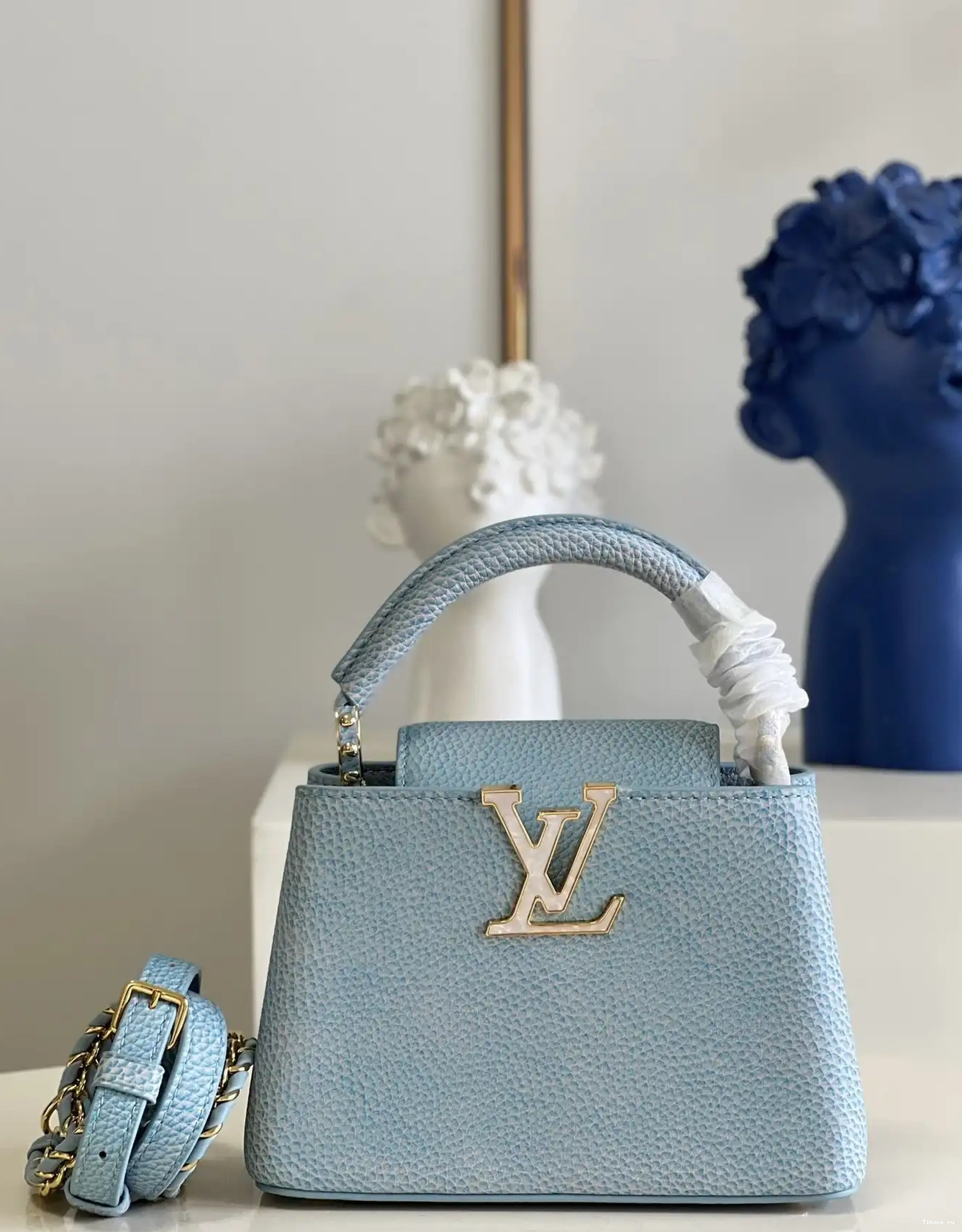 VUITTON CAPUCINES MINI LOUIS 0602
